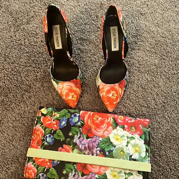 Night out with matching purse and heels - Picture 1 of 4